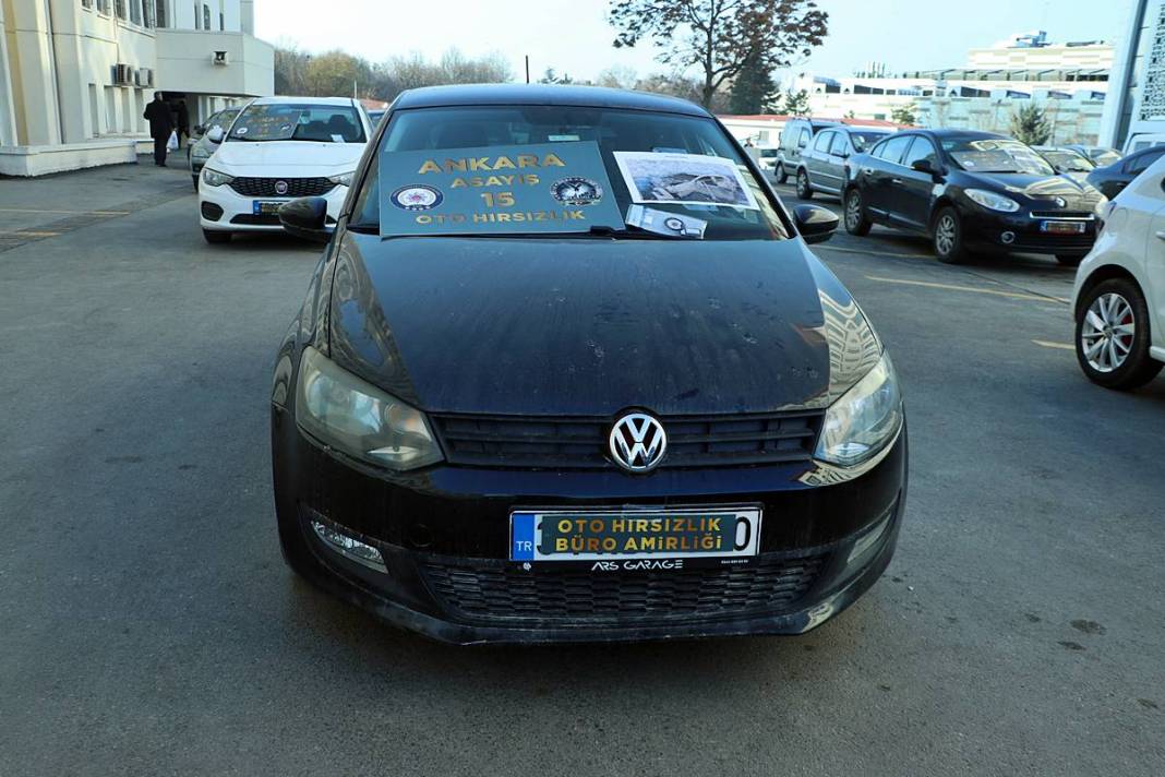 Depremzedelerin otomobilleriyle alçak vurgun! 5 kentte eş zamanlı operasyonda onlarca kişi gözaltına alındı 5